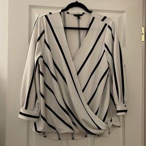 Banana Republic Black/White Business Casual Work Blouse